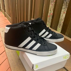 Adidas “NEO” Black/White Mid (Sz 7.5 men/ 9 Wmn)